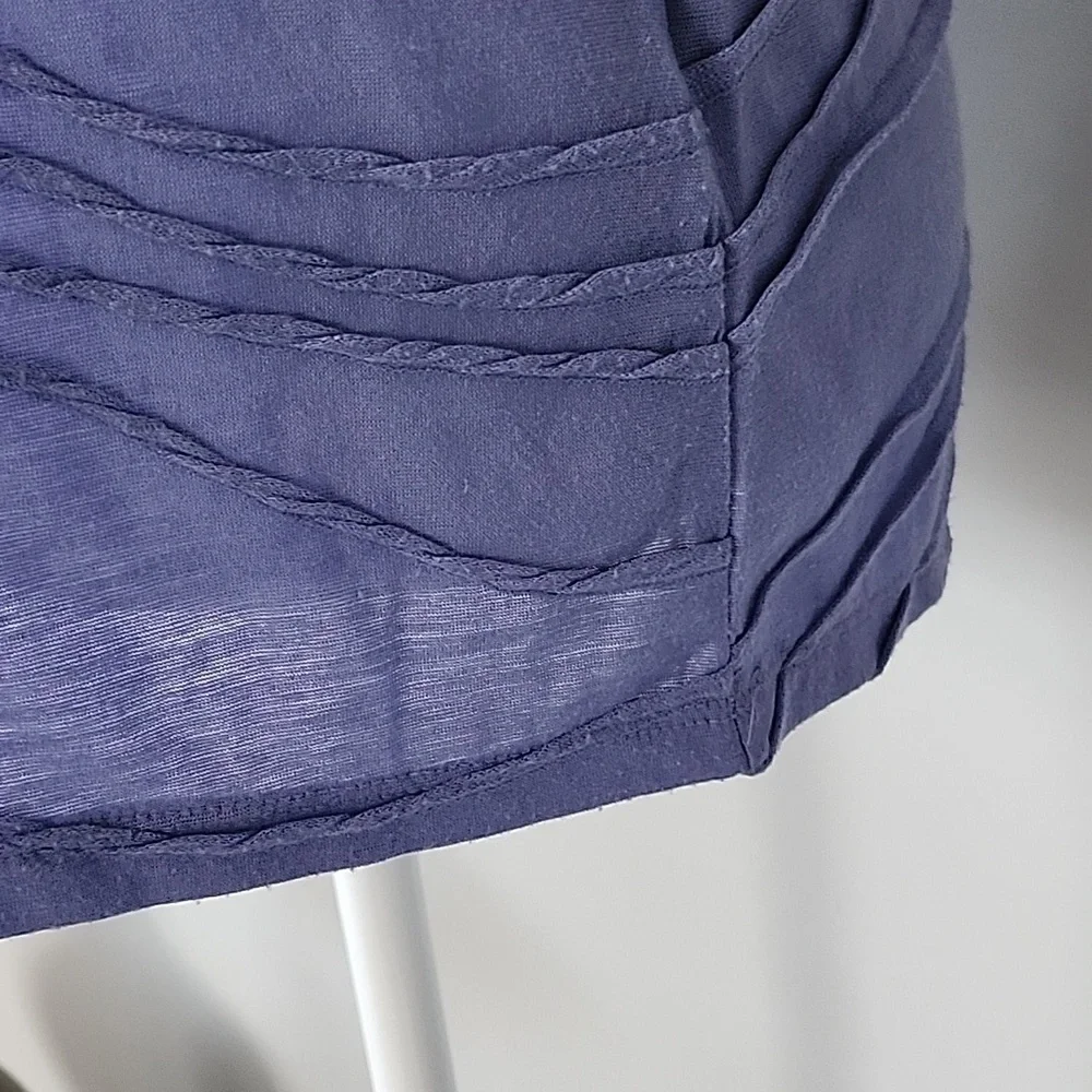 Simply Vera Vera Wang lilac cap sleeve tee with detail - Picture 7 of 13